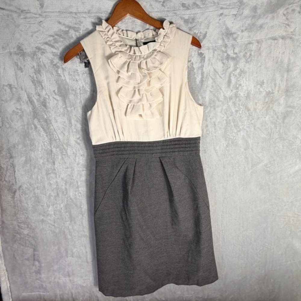 Max and Cleo Sleeveless Ruffle Neck Sheath Dress Gray White Size 10